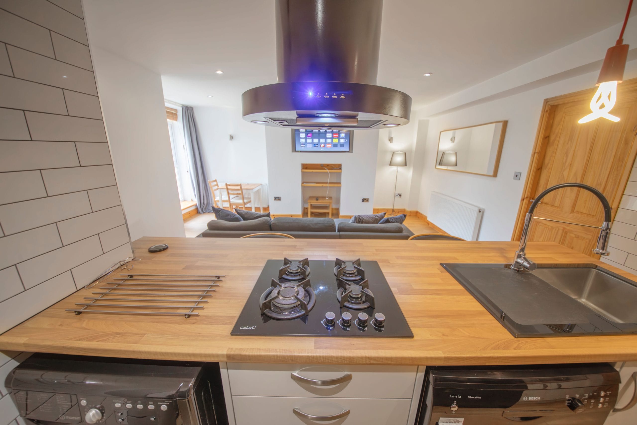 57a3e3ff-fbe1-48b5-aaef-c11e689591c8.jpg